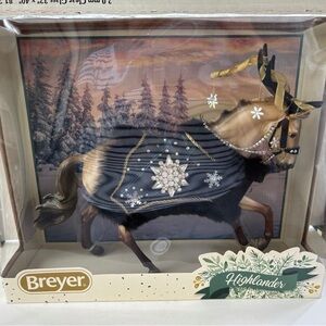 Breyer Highlander 2023 Holiday Christmas Horse Traditional Warmblood Buckskin